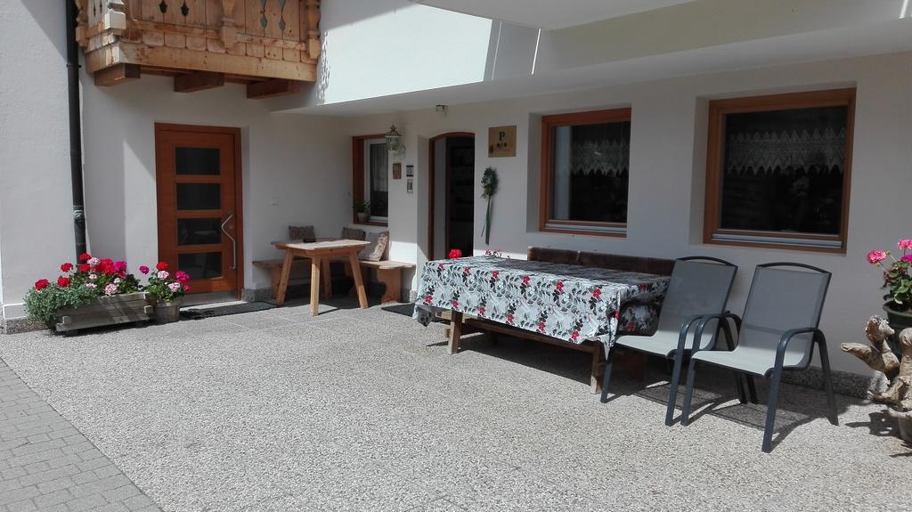 Pensione Valbona Corvara In Badia Exterior photo